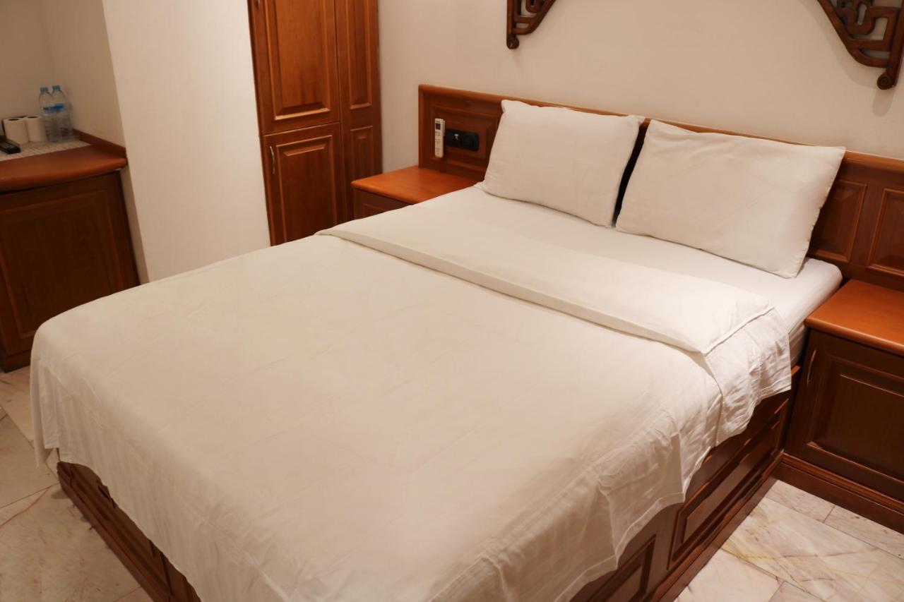 Max Residence Pattaya Bagian luar foto