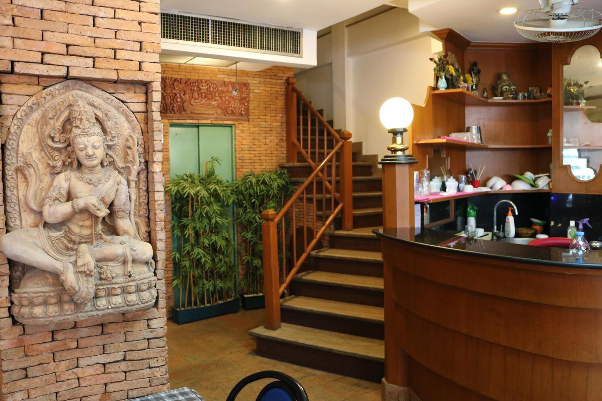 Max Residence Pattaya Bagian luar foto