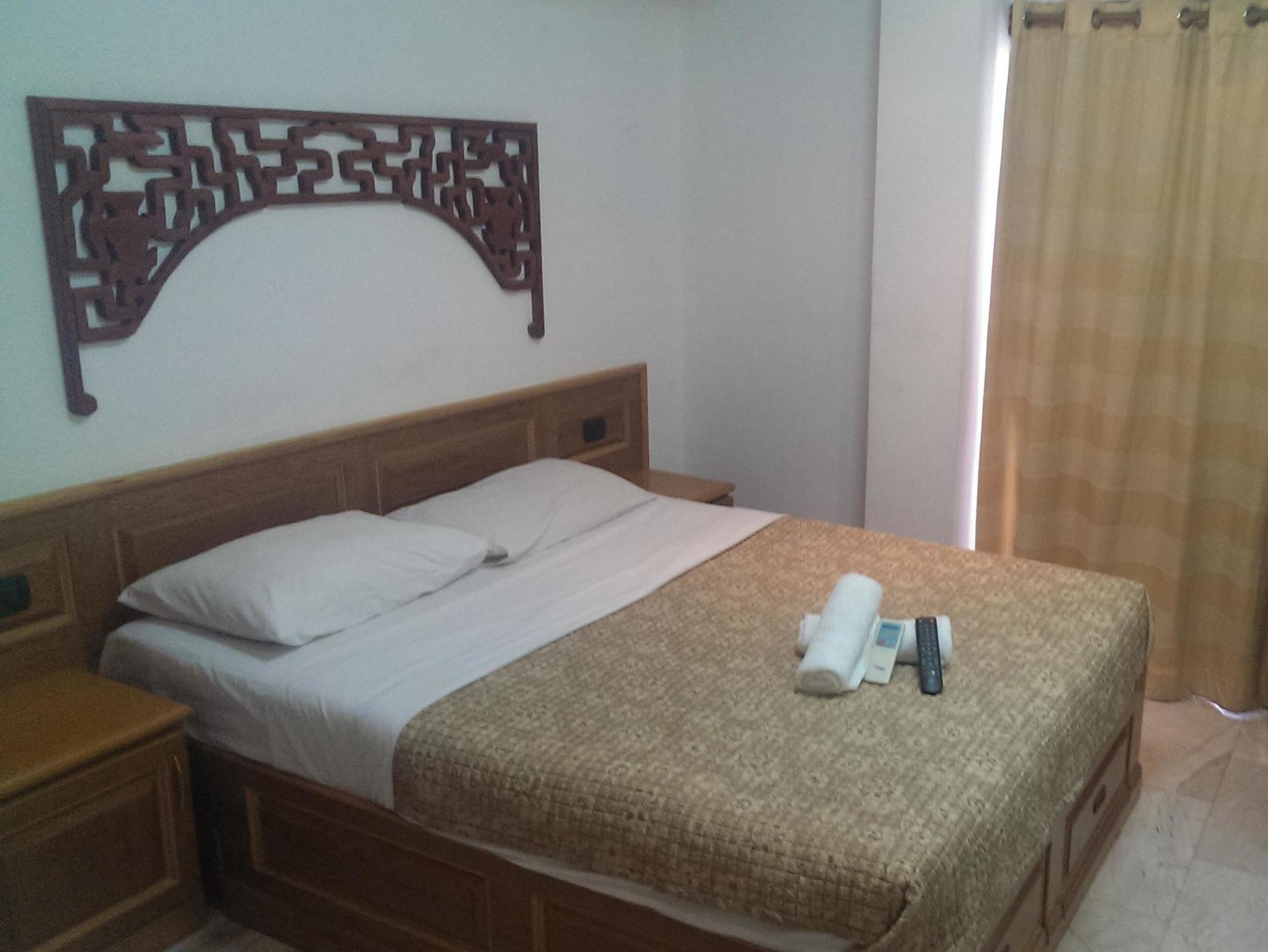 Max Residence Pattaya Bagian luar foto