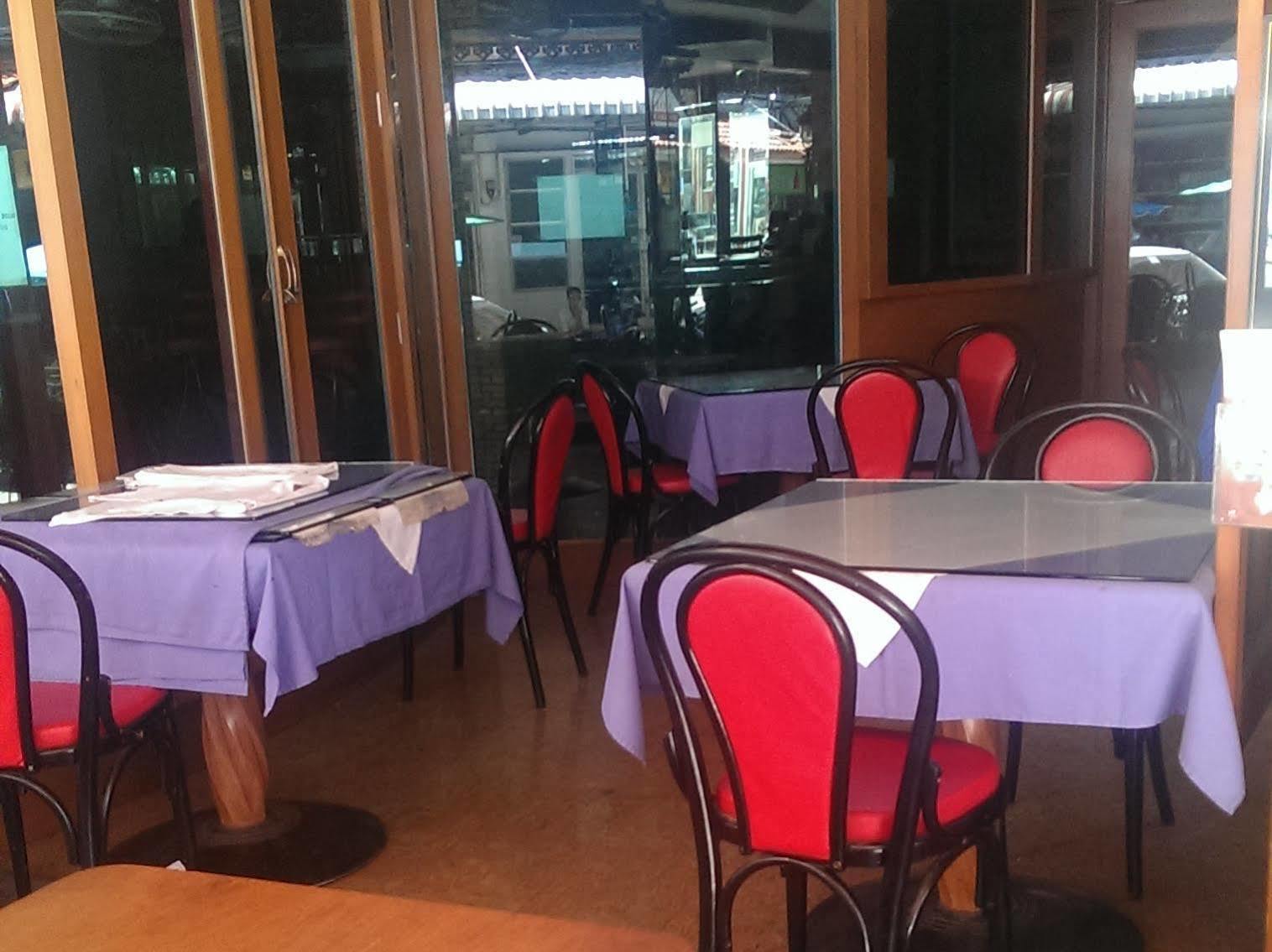 Max Residence Pattaya Bagian luar foto